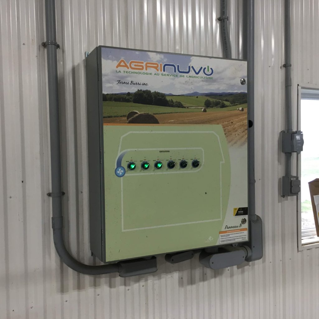 Installation d'un panneau de contrôle intelligent Agrinuvo (ventilation).